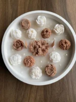 El Yapımı %100 Soya Wax Çiçek Desenli İncili Kokulu Mum